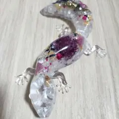 カラフルなヒョウモントカゲモドキの置物