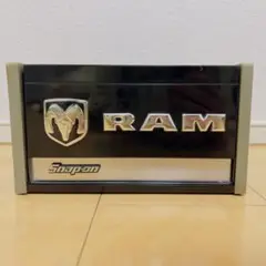 Item thumbnail for item 854e79a8-7bcc-4ed8-99d9-6858d8f660ef