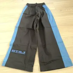 【新品未使用】B.T.S.J. ストレートパンツ S 黒/青