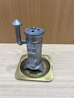 金属製ストーブ型置物 シルバーとブラス