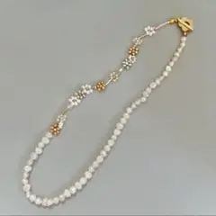 新品未使用　一点物　淡水パールネックレス　ビーズアクセサリー　お花　白