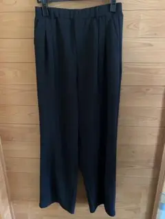 MISIA 黒 プリーツ ワイドパンツ 美品