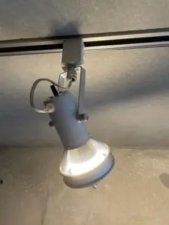 無印良品 スポットライト×3、PHILIPS Hue ×3