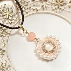 【ビーズ刺繍のペンダント】ハンドメイド　おしゃれ　夏　花火　かわいい　ピンク