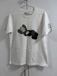 Kaws Tokyo First TシャツS
