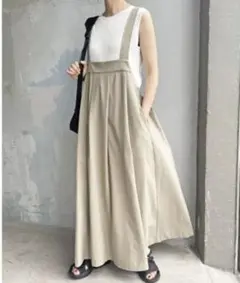 スピックアンドスパン　サロペットタックスカート 2023AW　ベージュ　36