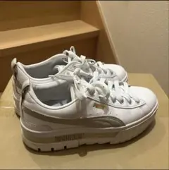 美品・特価　PUMA MAYZE 厚底ホワイトスニーカー