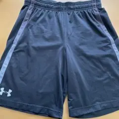 Under Armour 黒 ショートパンツ MD