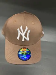 New Era NY ロゴBrown色White刺繍キャップ男女用フリーサイズ