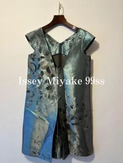 A.Poc Issey Miyake 99ss Metallic Vest