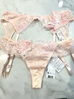 Item thumbnail for item 76d9cba9-482e-4882-a431-1a2d71edd460