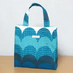ハンドメイド★ミニスクエアトートバッグ★波のボーダー柄（ブルー）