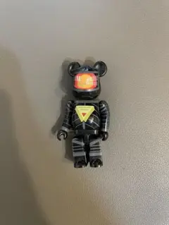 ブラック ロボット風 ベアブリック