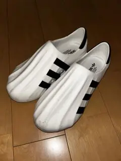 adidas アディフォーム　ホワイト/ブラック