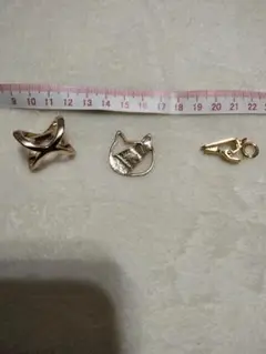 金色アクセサリー スカーフ止め 帽子クリップ など 3個 平成使用品