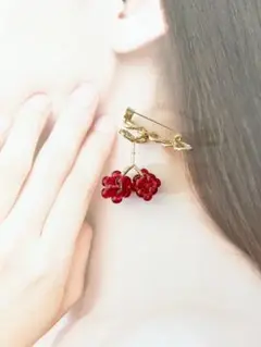 さくらんぼ チェリーのハンドメイド ビーズ ブローチ 赤 レッド 推し活