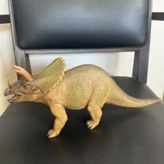 トリケラトプス フィギュア 約15cm