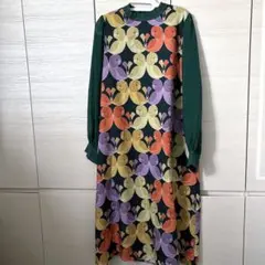 【merlot plus】インコ柄ワンピース　鳥柄