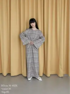 カトリントーキョー　twist bellsleeve onepiece チェック