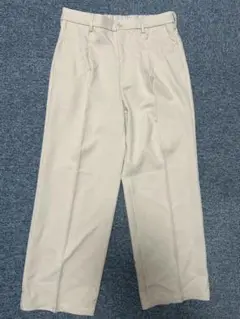 クリーム色 スラックス ゴム入り　GU