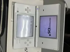 ニンテンドー　DSi 本体　カセット