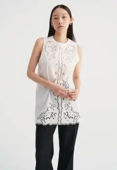 venica Scallop embroidery blouse
