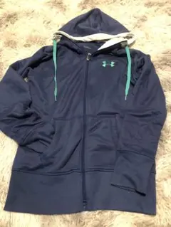 Under Armour ネイビー フルジップパーカー