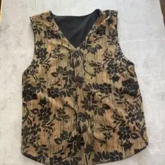 中古品　花柄ノースリーブベスト　リバーシブル