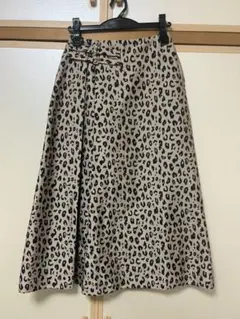 レオパードストレートスカート
