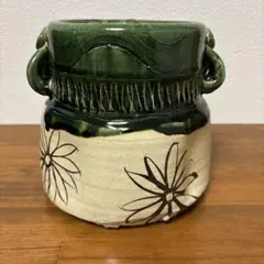 Item thumbnail for item cd9c7d60-17a0-4f15-bbb6-c206af2b6b54