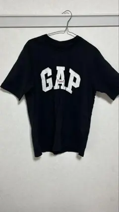 GAP ブラック Tシャツ