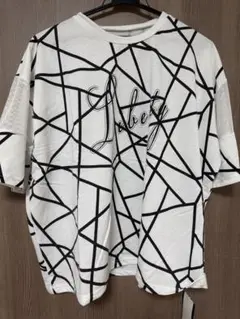 幾何学模様の半袖Tシャツ Fサイズ　新品タグ付き　在庫処分