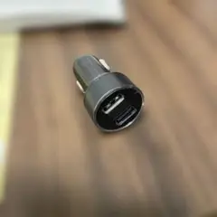 USBカーチャージャー 2ポート