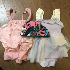 【中古】水着セット（水着2着と水泳帽） ユニコーン柄とフリル付き 100cm