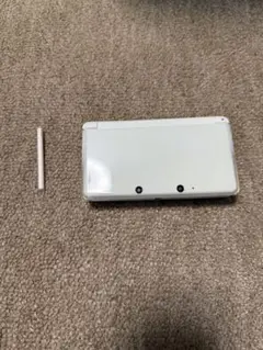 ニンテンドー3DS ホワイト 本体とタッチペン付き