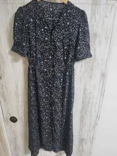 美品　GU花柄ロングワンピース