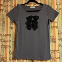 LoisCRAYON☆リボン付きグレー半袖Tシャツ
