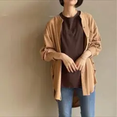 CHIGNON(シニヨン) バックタックオーバーシャツ ベージュ