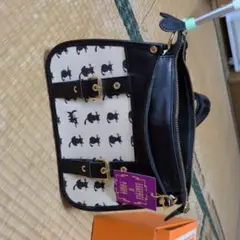 エッセンスオブポイズン ショルダーバッグ 黒猫 ねこ