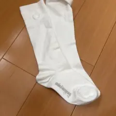 ミキハウスホワイト長め靴下 ロゴ入り