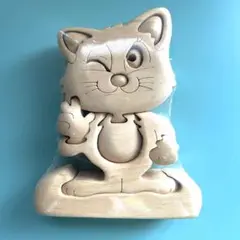 組木⭐︎ピースをしているネコの置物【未開封】木工クラフトオブジェ⭐︎知育玩具