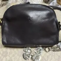 IL BISONTE ダークグレーレザーショルダーバック お値下げしました
