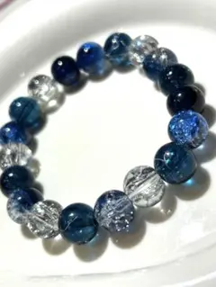 Item thumbnail for item 7f4cb82c-9616-4789-8de5-7769d66f4eb2