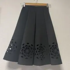 ブラック フレアスカート カットアウトデザイン　韓国