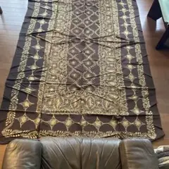 イランテーブルクロスソファカバー　ベッドカバーなどに240✖️140センチ金糸刺繍