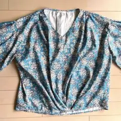 chocol raffine robe 花柄 Vネックシャツ フレアスリーブ