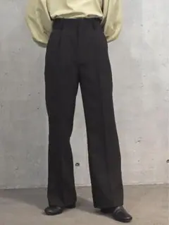 tiptop センタープレスセミフレアスラックス　Mサイズ　ブラック　黒