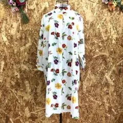 SG4358 グラニフ　長袖　シャツ　ワンピース　花柄　サイズF ホワイト