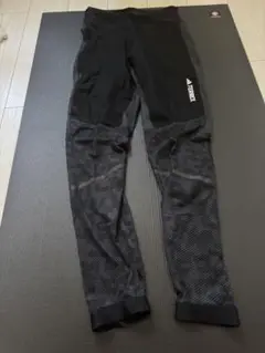 adidasレギンス