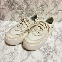 美品✨️◆UGG ホワイトプラットフォームスニーカー23,0cm◆